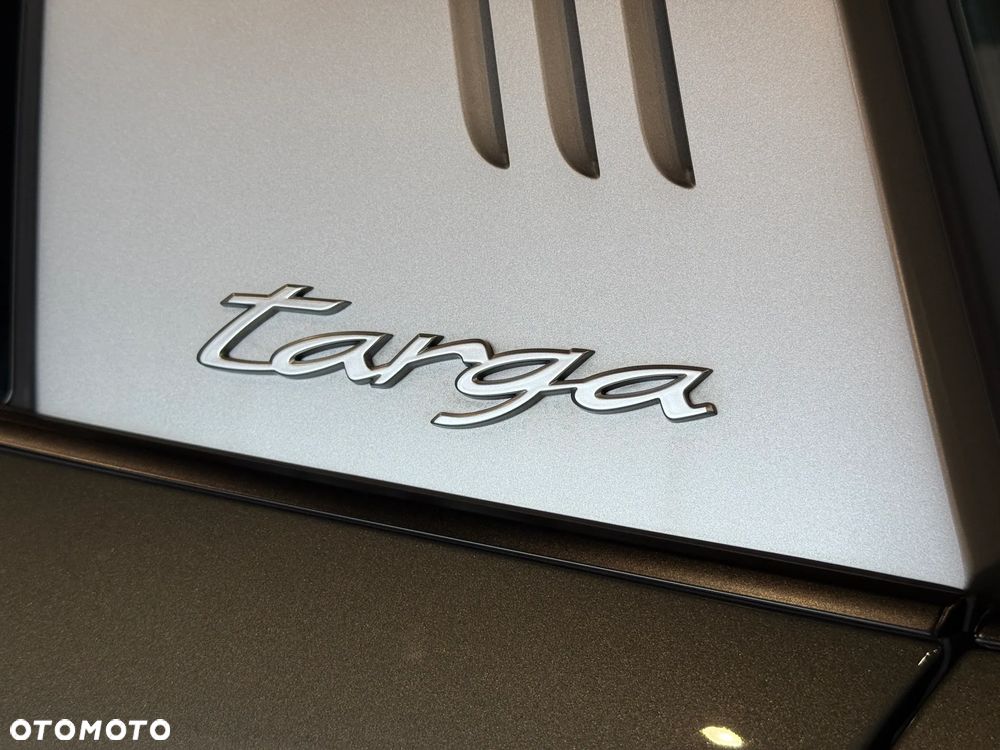 Porsche 911 Targa 4 - 20