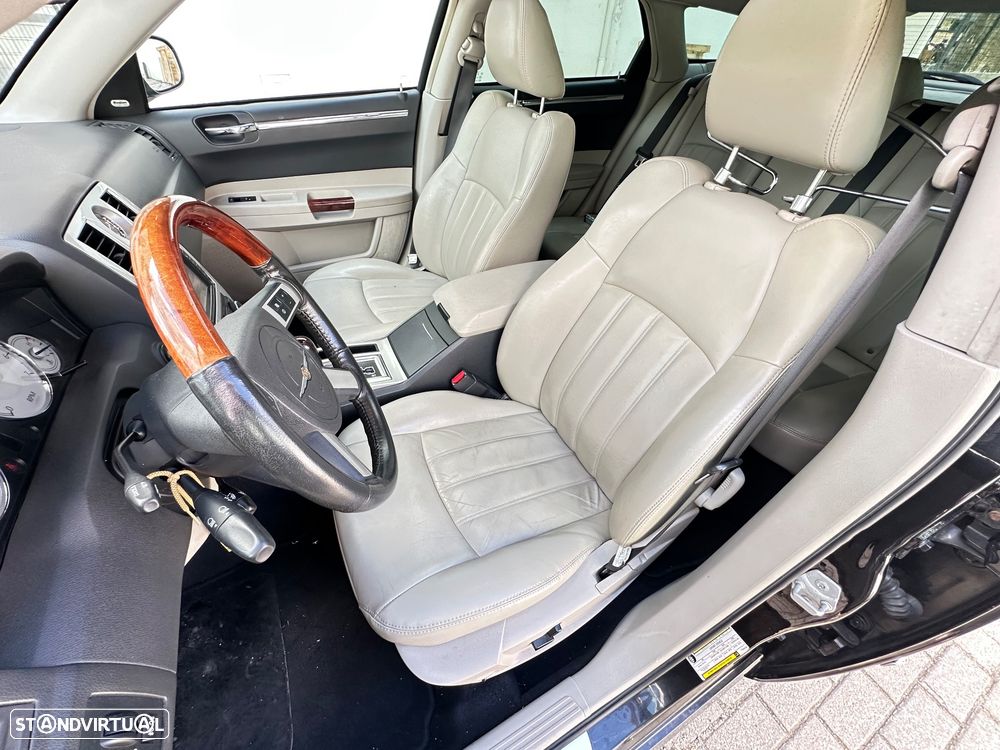 Chrysler 300 C 3.0 CRD - 12