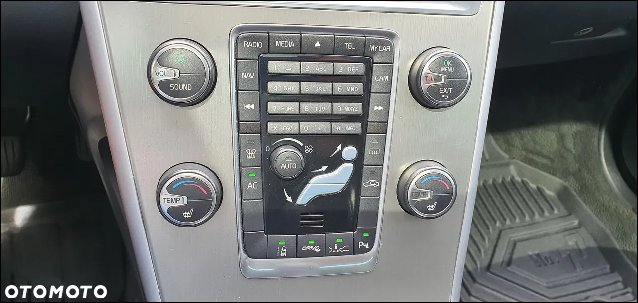 Volvo XC 60 DRIVe Momentum - 12