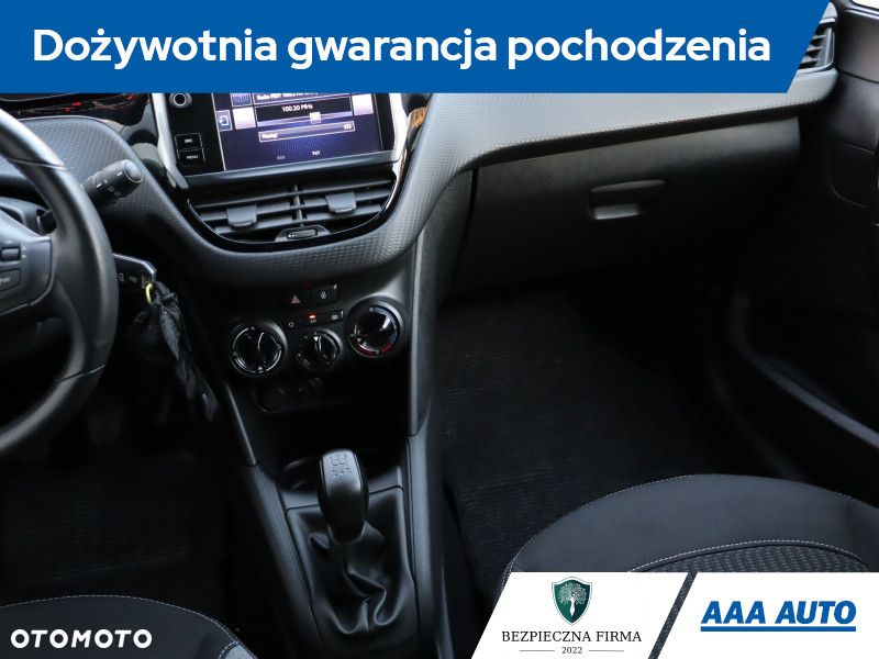 Peugeot 208 - 9