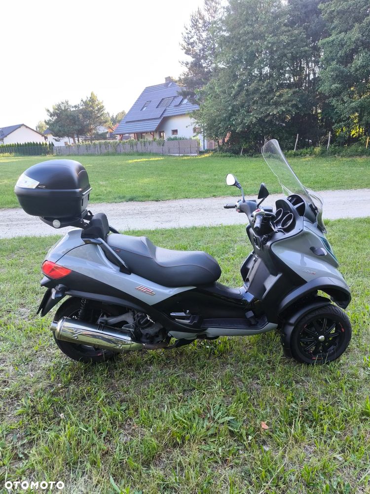 Piaggio MP-3 - 1