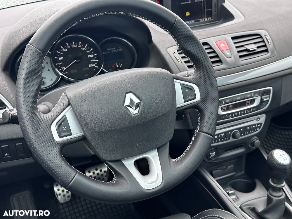 Renault Megane TCe 180 GT - 8
