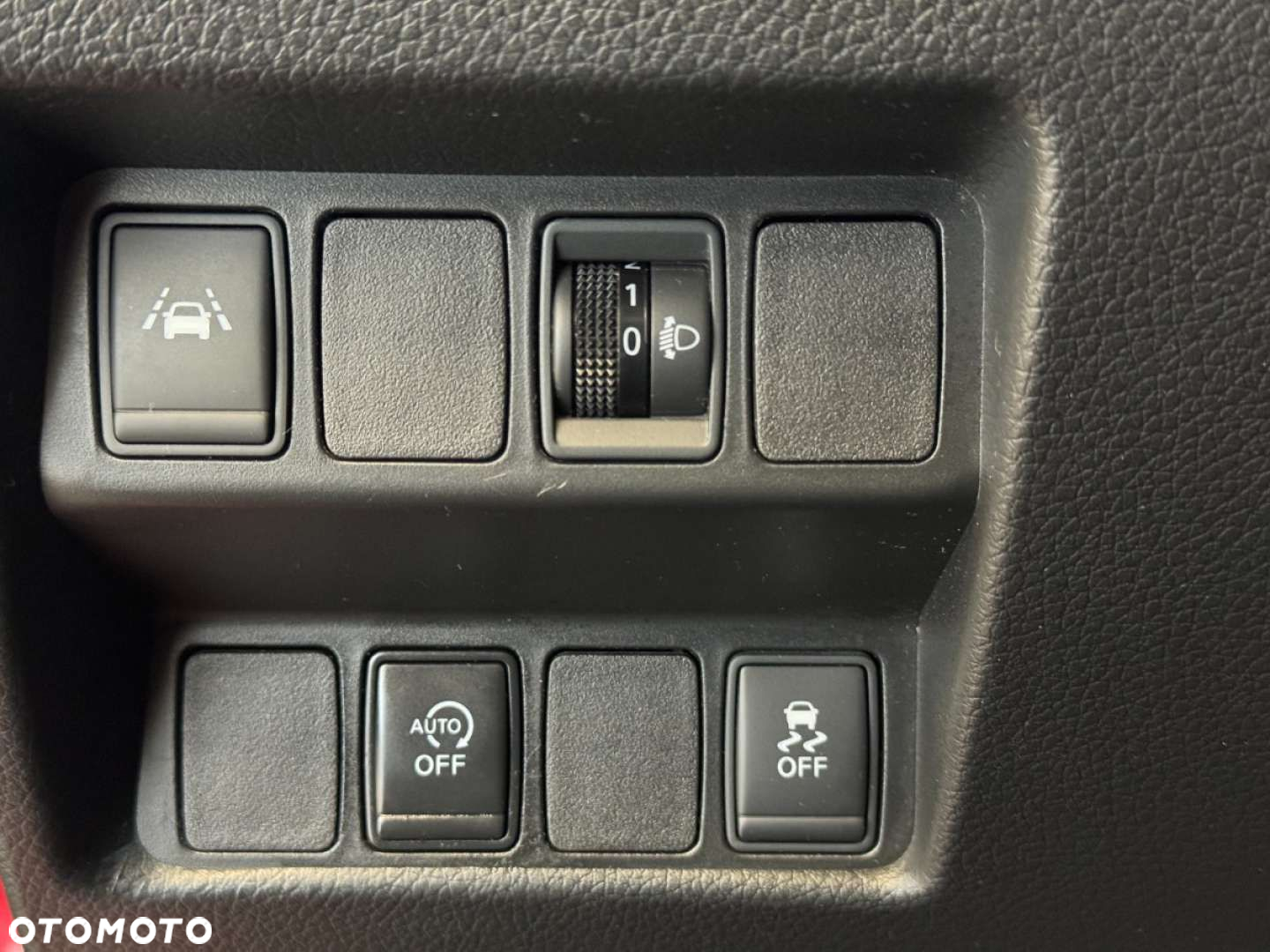 Nissan Qashqai 1.6 DIG-T N-Connecta - 33