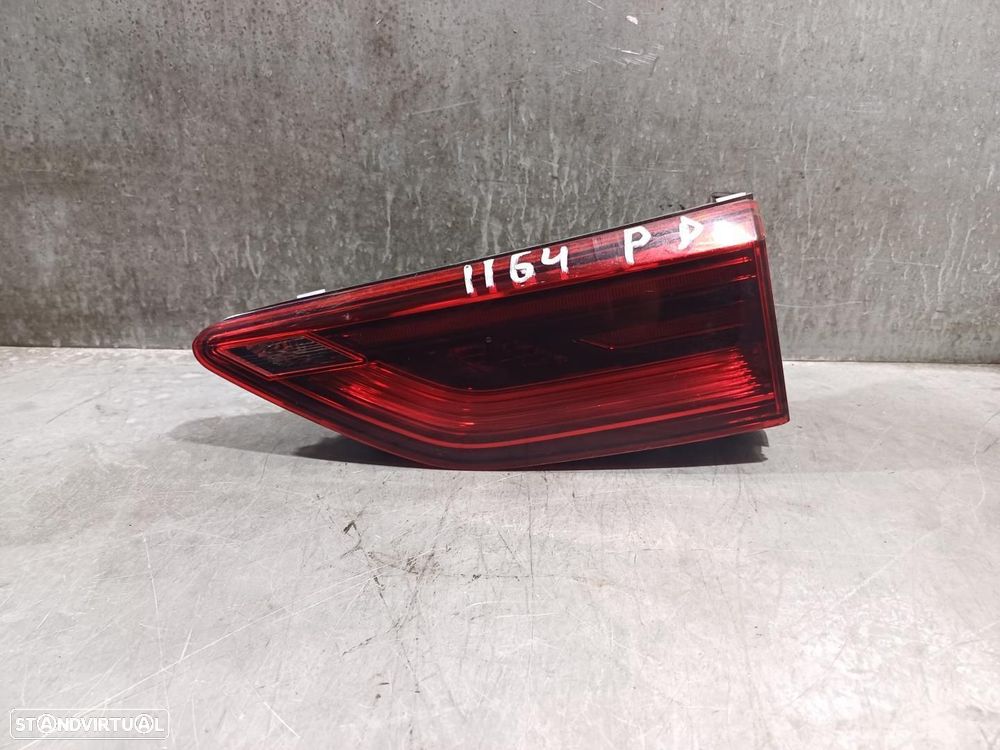 FAROLIM TRASEIRO DIREITO INTERIOR VOLKSWAGEN GOLF VIII BERLINA CD1 - 1