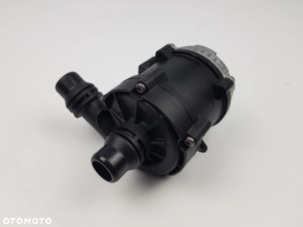 Dodatkowa Pompa Pompka wody BMW G11 G30 B57 3.0d 8637952 - 5