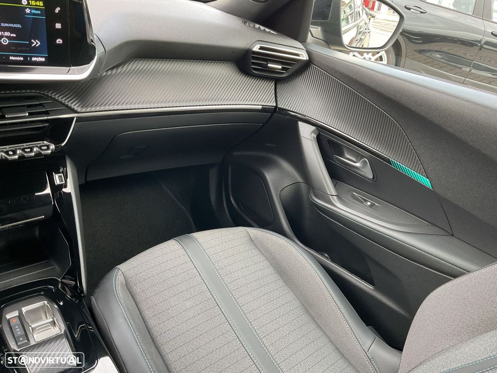 Peugeot e-2008 50 kWh Allure - 31
