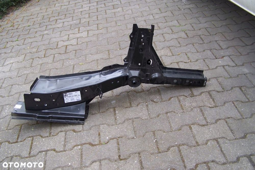 Nissan X Trail podłużnica przednia prawa