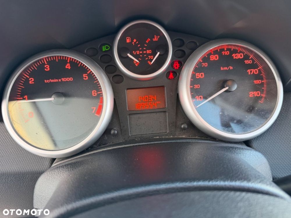Peugeot 207 - 33