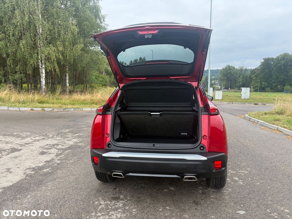 Peugeot 2008 Hybrid 136 e-DSC GT - 5