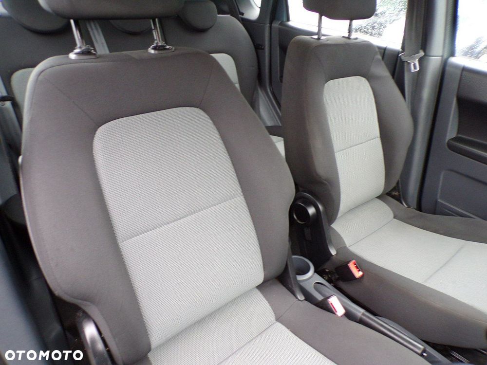 Mitsubishi Colt - 26
