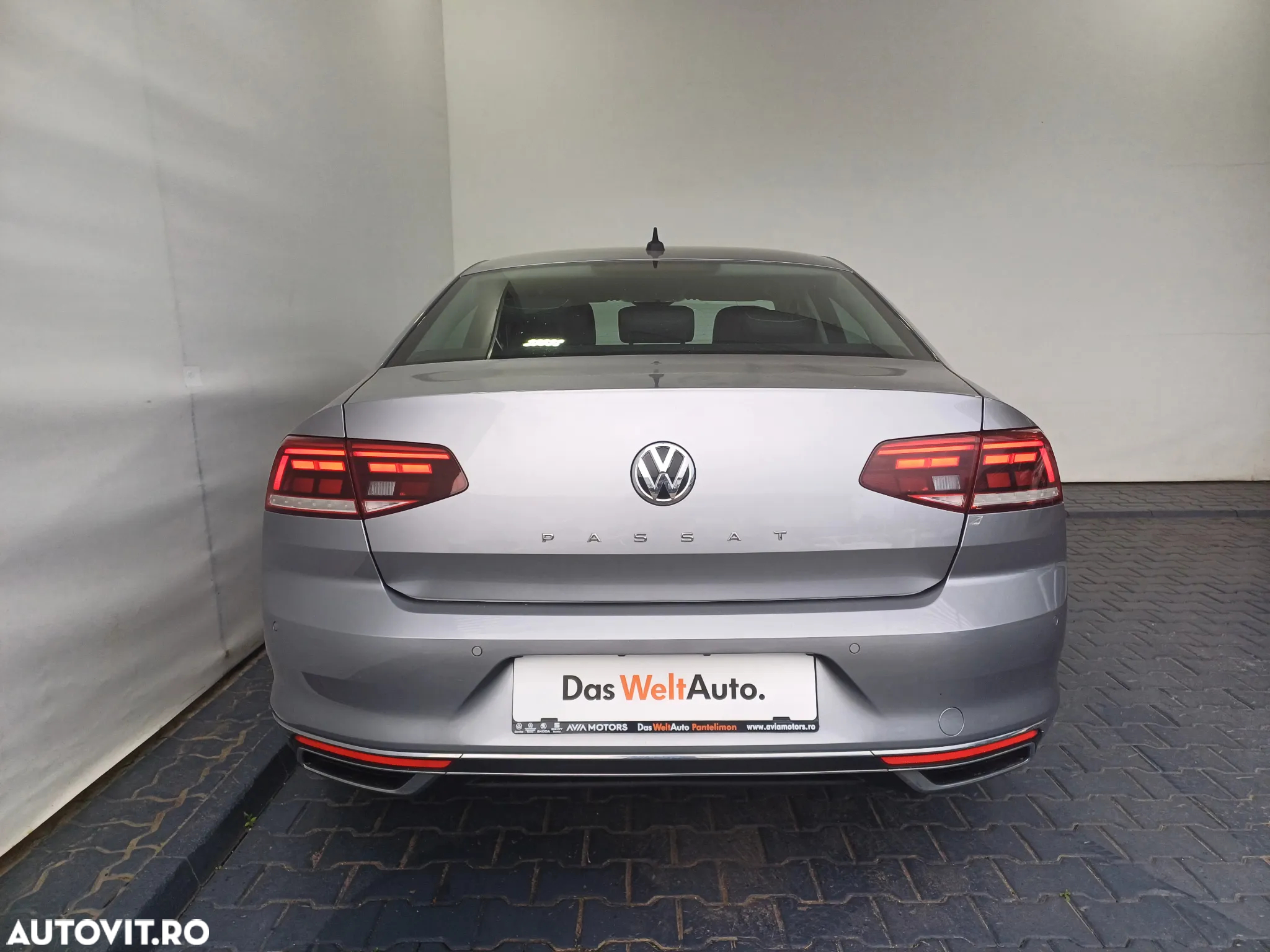 Volkswagen Passat 2.0 TDI DSG Highline - 32