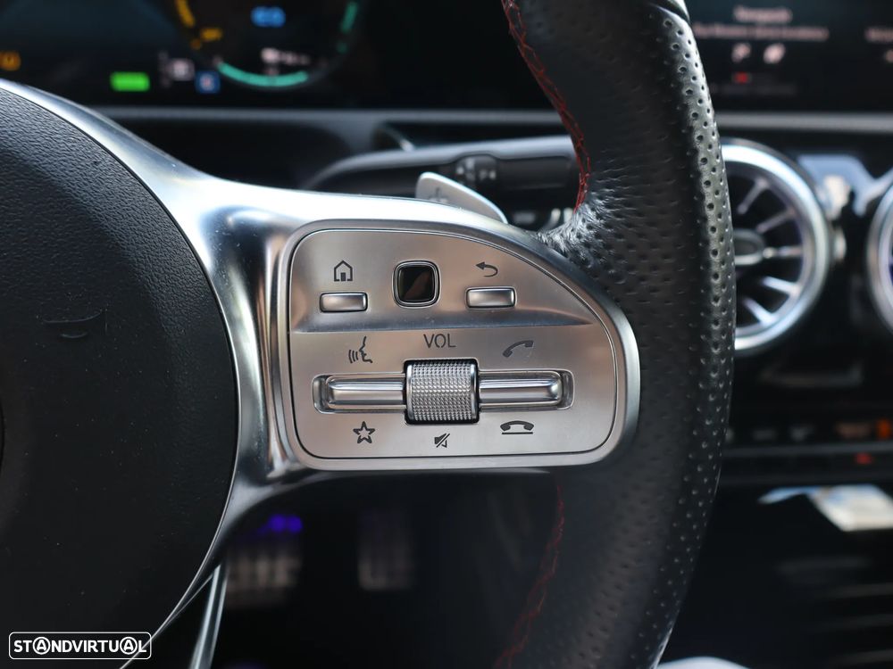 Mercedes-Benz CLA 250 e 8G-DCT AMG Line - 11