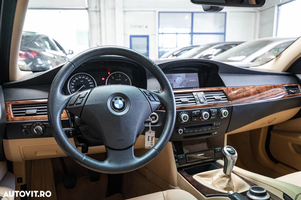BMW Seria 5 530d xDrive - 25