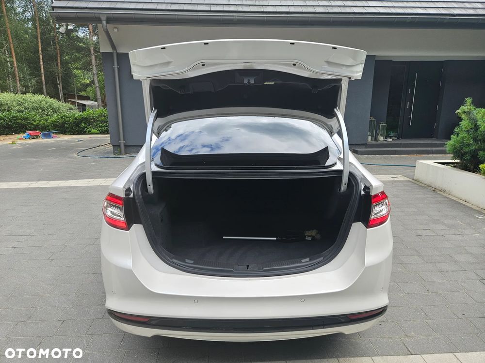 Ford Mondeo Vignale 2.0 Hybrid - 26