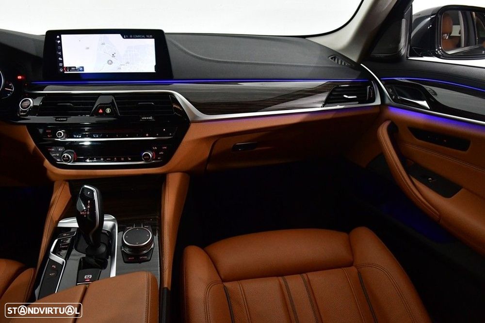 BMW 520 d Line Luxury Auto - 14