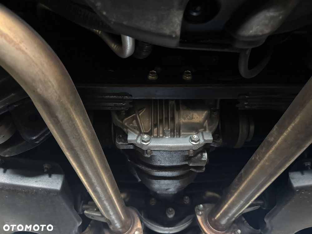 Lexus LS 460 Elite - 36