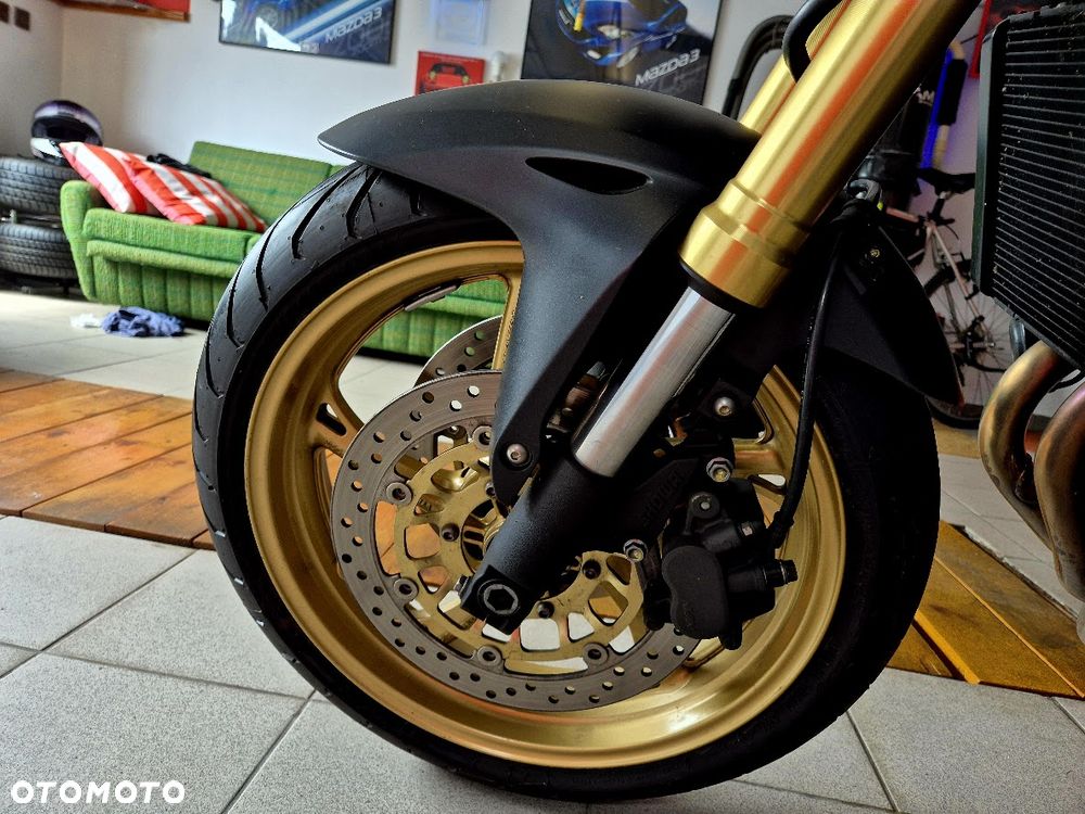 Honda Hornet - 8