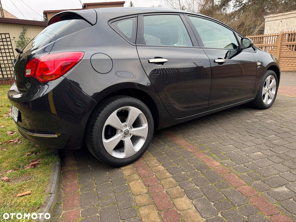 Opel Astra 1.6 Edition Sport - 11