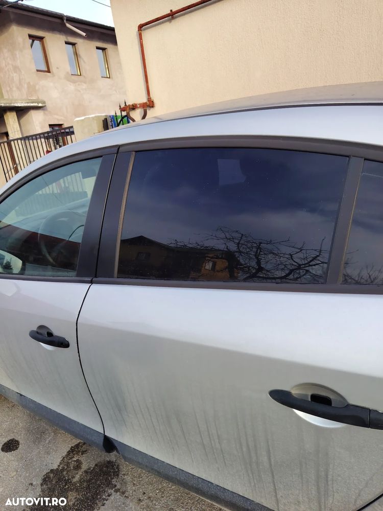 Renault Fluence 1.6 16V Authentique - 16