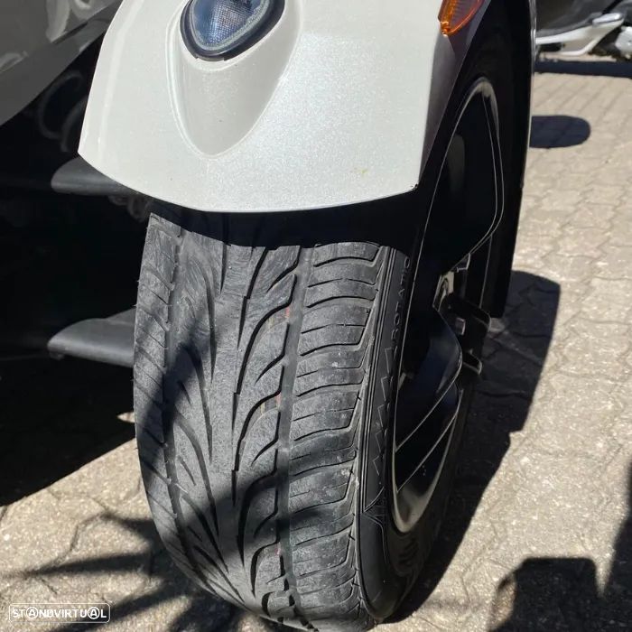 Can-Am Spyder F3 BOMBARDIER - 14