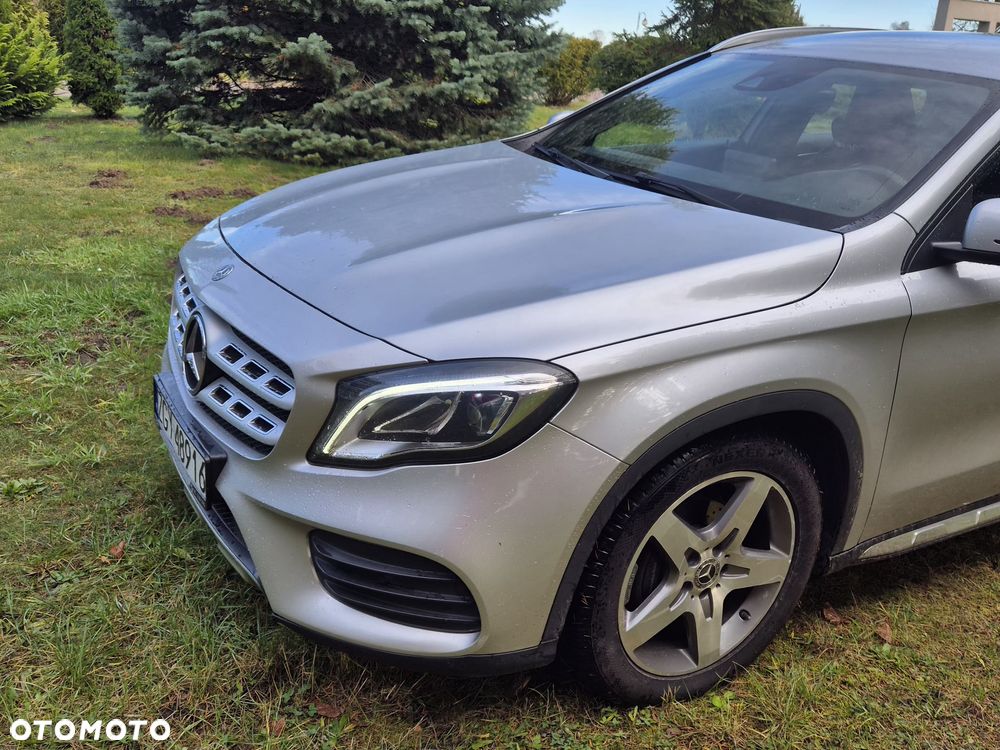Mercedes-Benz GLA 180 d 7G-DCT AMG Line - 2