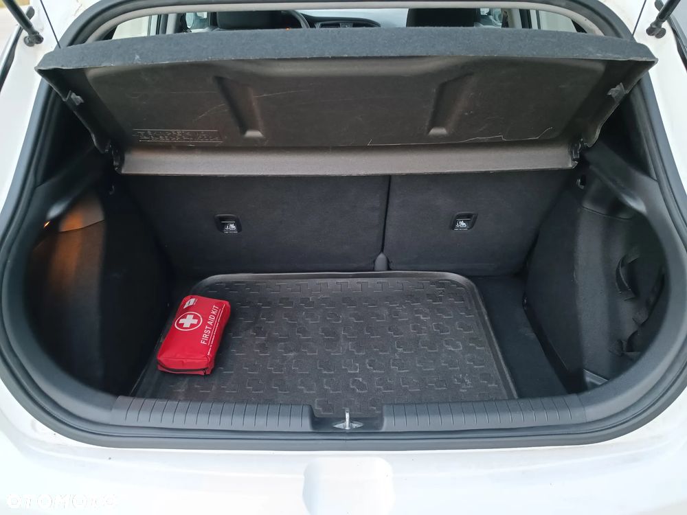 Hyundai i20 1.2 Classic - 31