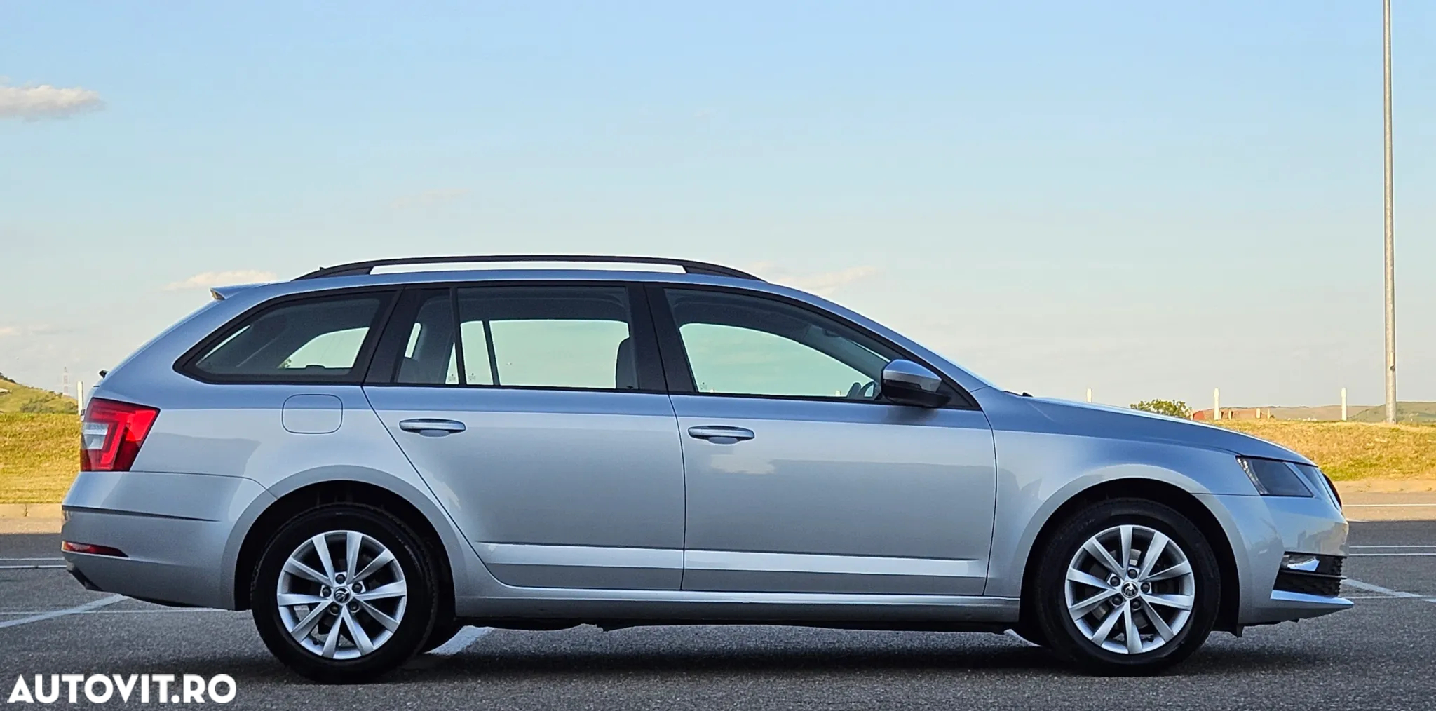 Skoda Octavia 2.0 TDI (Green tec) DSG Style - 4