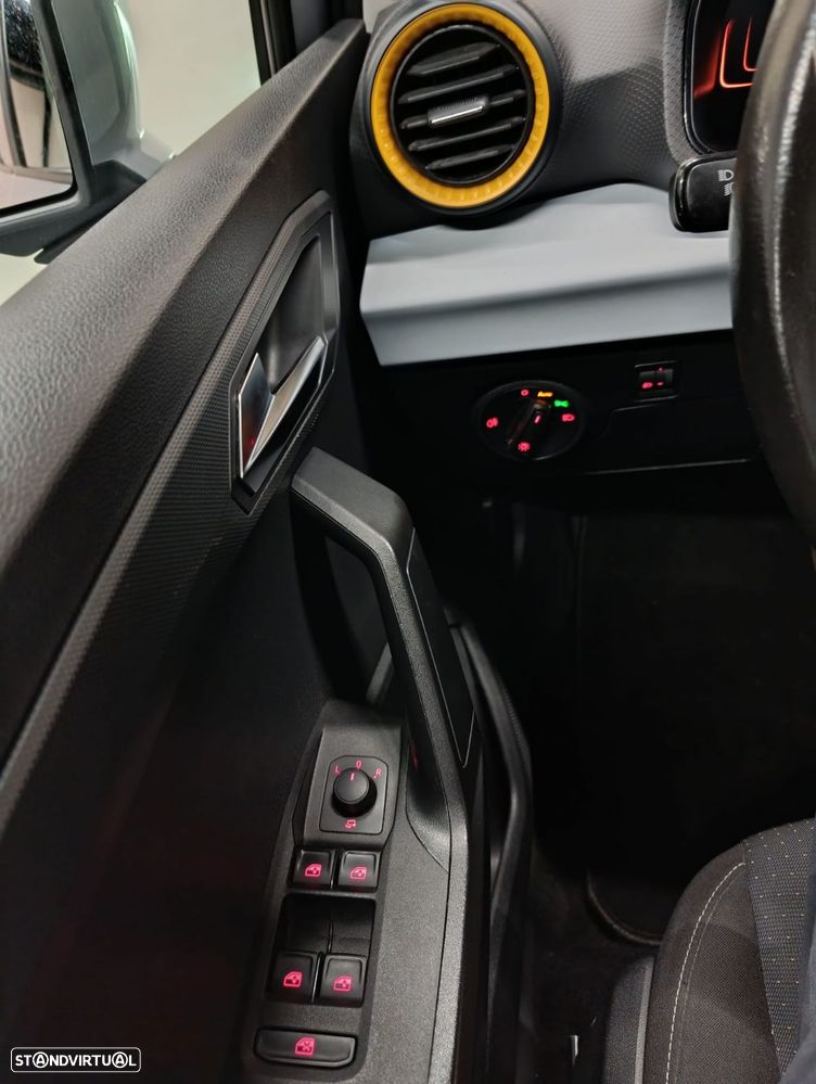 SEAT Arona 1.0 TSI Style DSG - 24