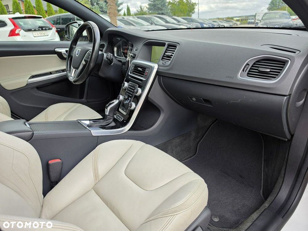 Volvo V60 2015