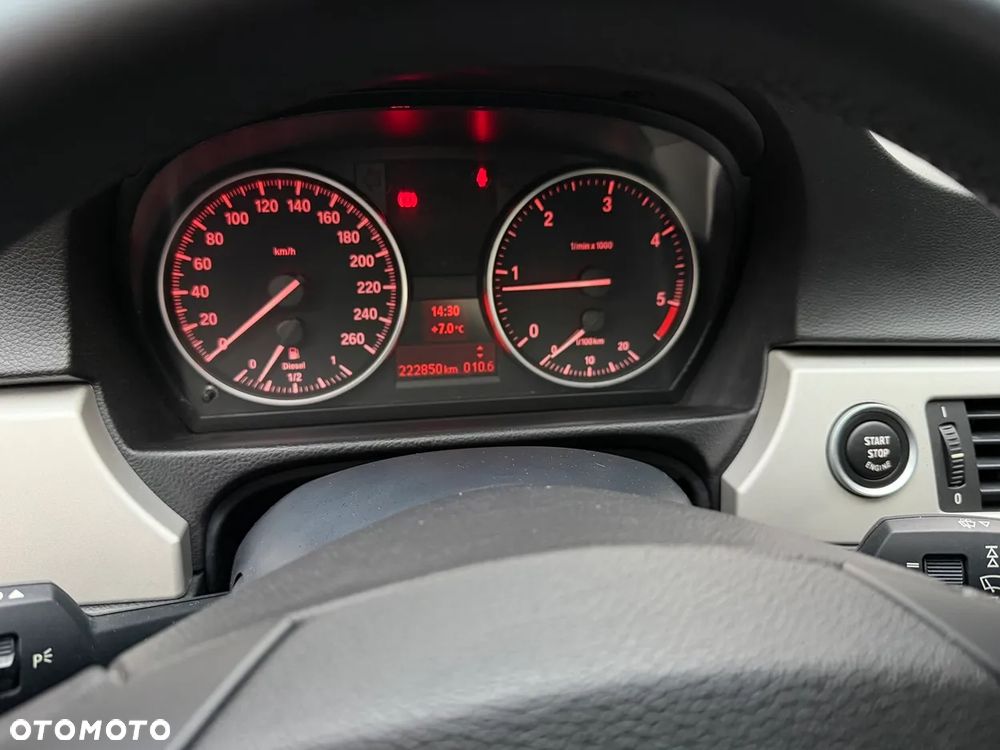 BMW Seria 3 318d DPF Edition Exclusive - 17