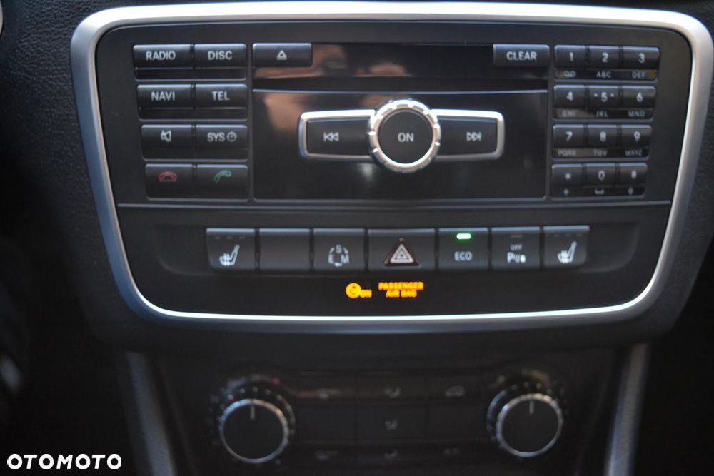 Mercedes-Benz CLA 180 7G-DCT StreetStyle - 28