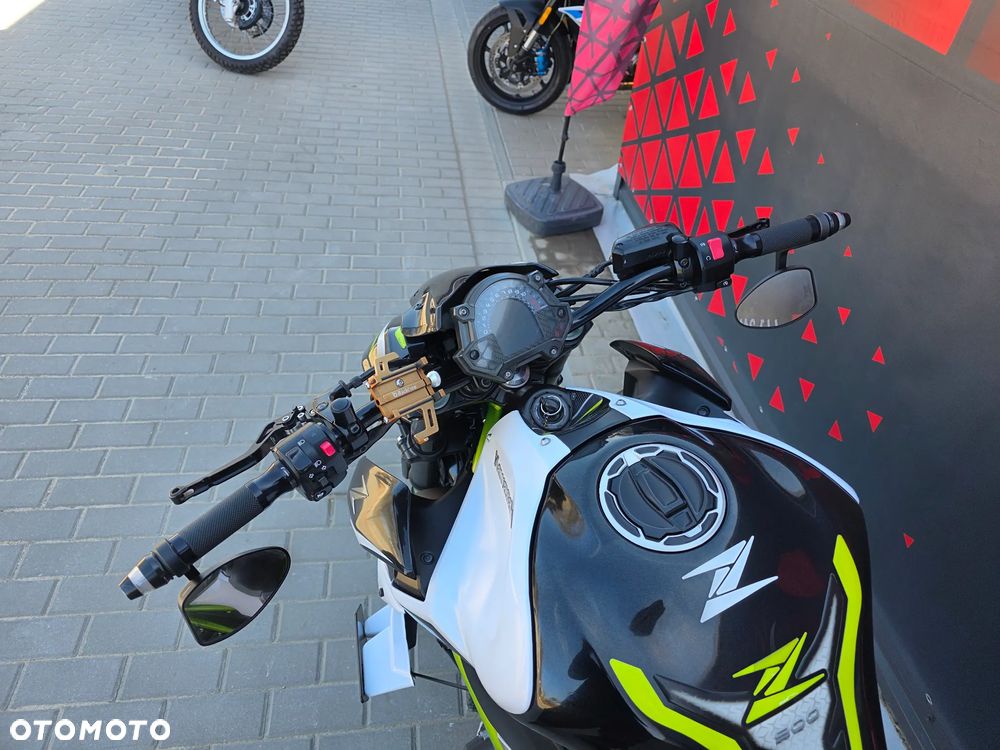 Kawasaki Z 900 - 13
