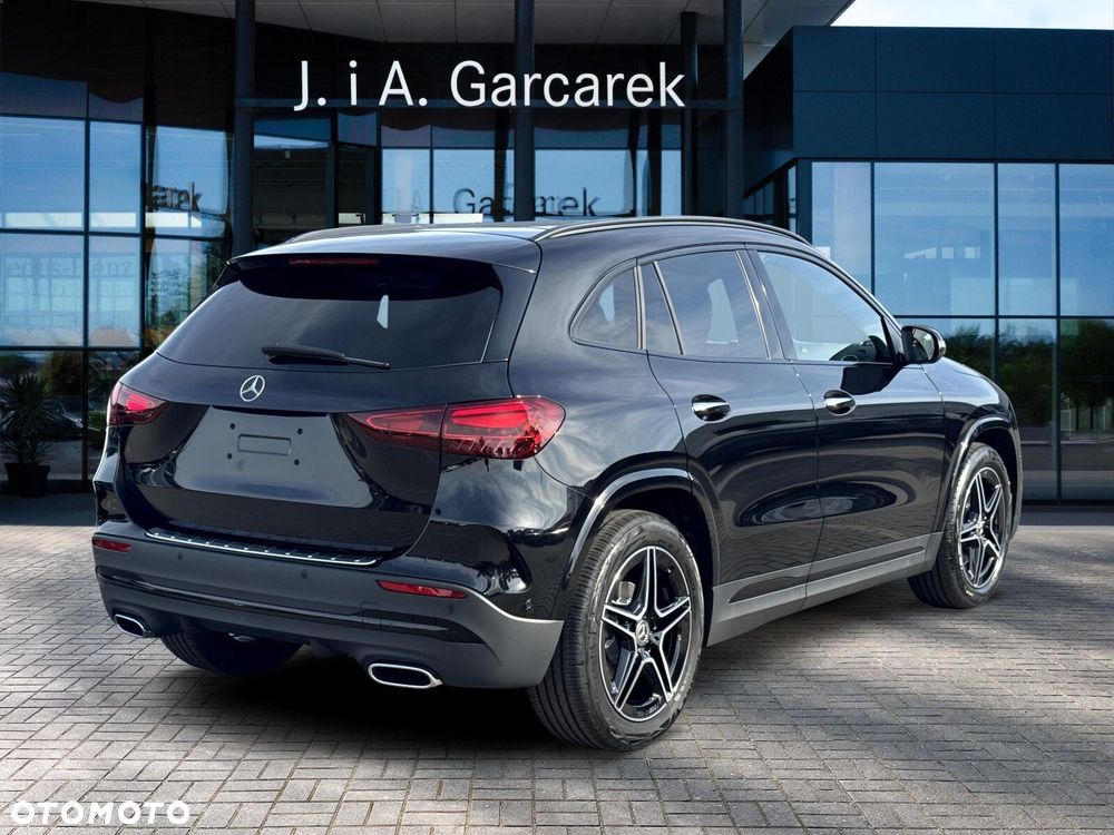 Mercedes-Benz GLA - 6
