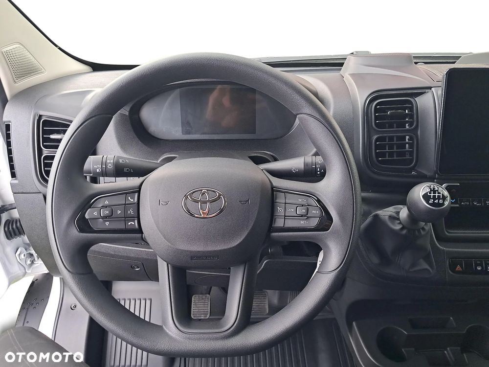 Toyota Proace MAX - 11
