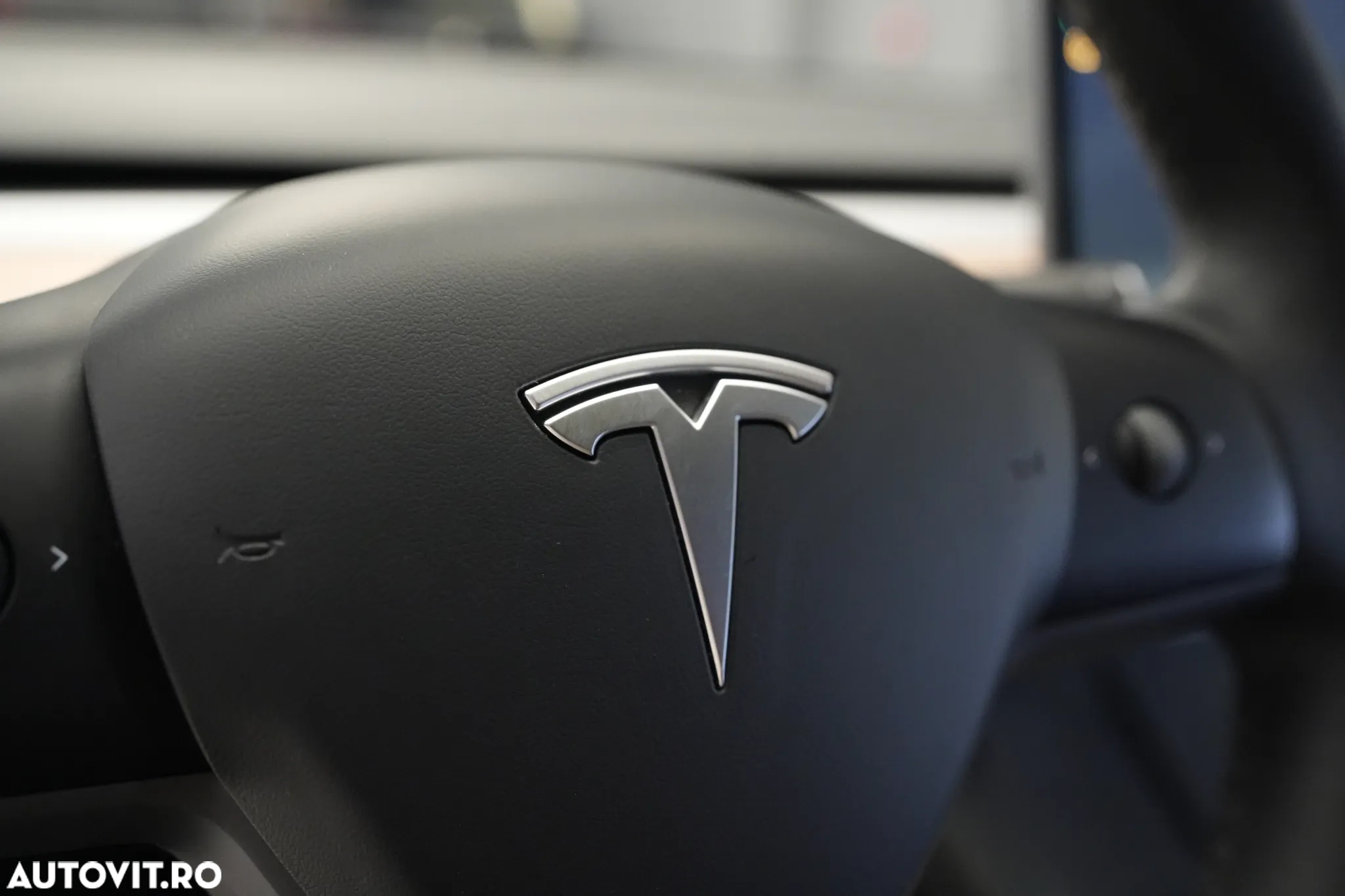 Tesla Model Y AWD Long Range - 21