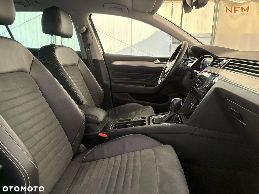 Volkswagen Passat - 23