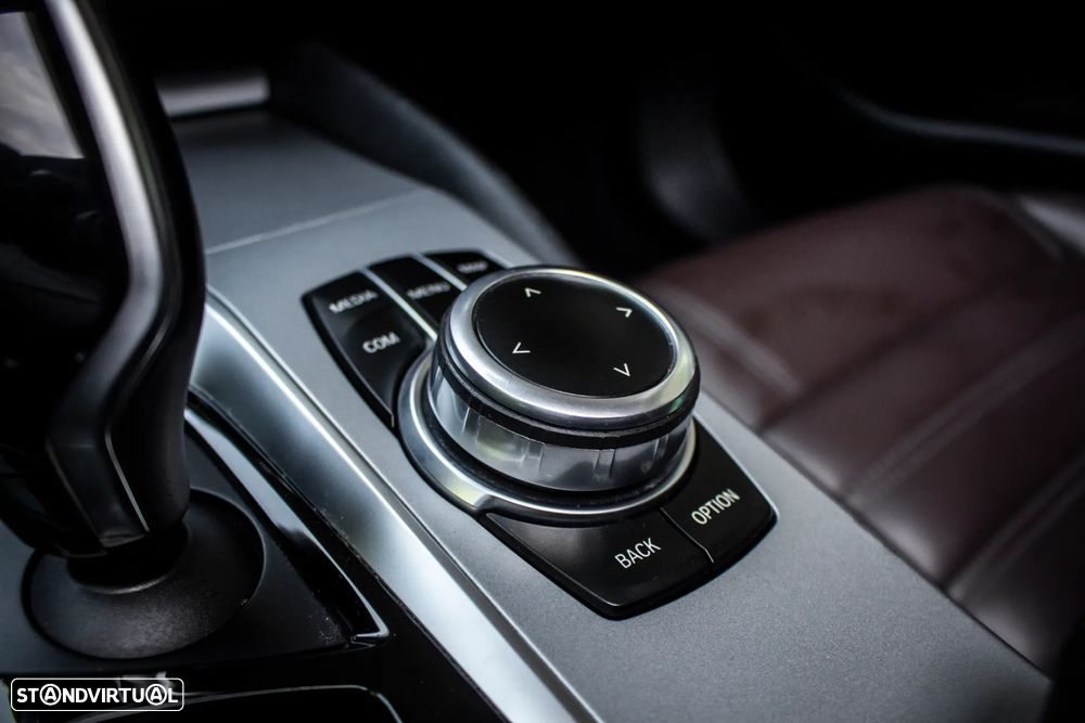 BMW 520 d Line Luxury Auto - 19