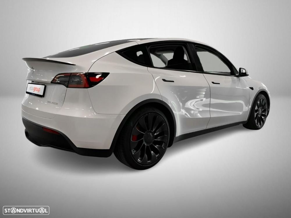 Tesla Model Y Performance Dual Motor AWD - 2