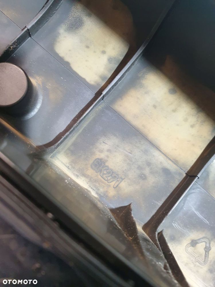 pokrywa zaworów e510d-6k271 volvo s40 v40 v50 1.6b - 8