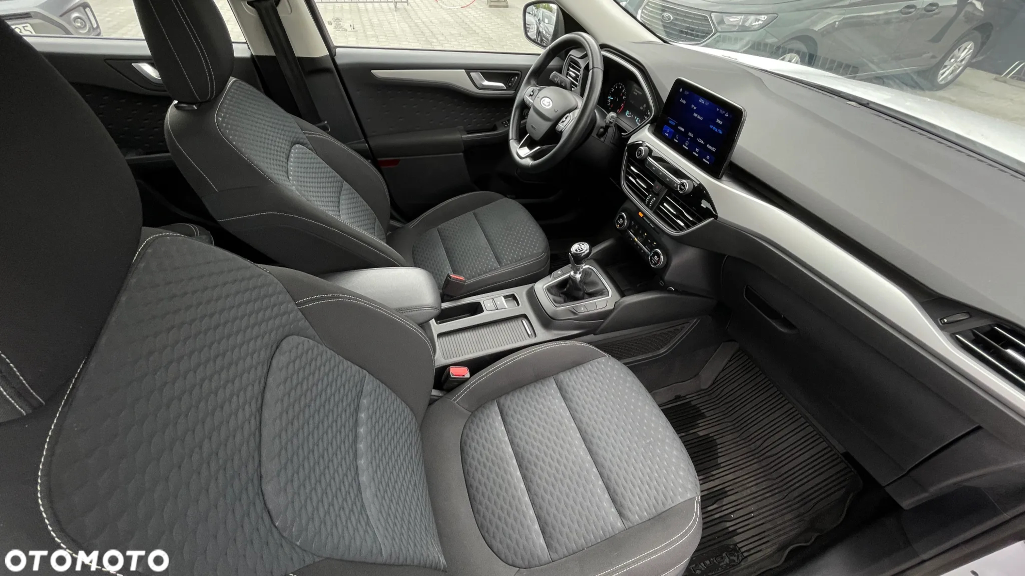 Ford Kuga 1.5 EcoBoost FWD Trend - 25