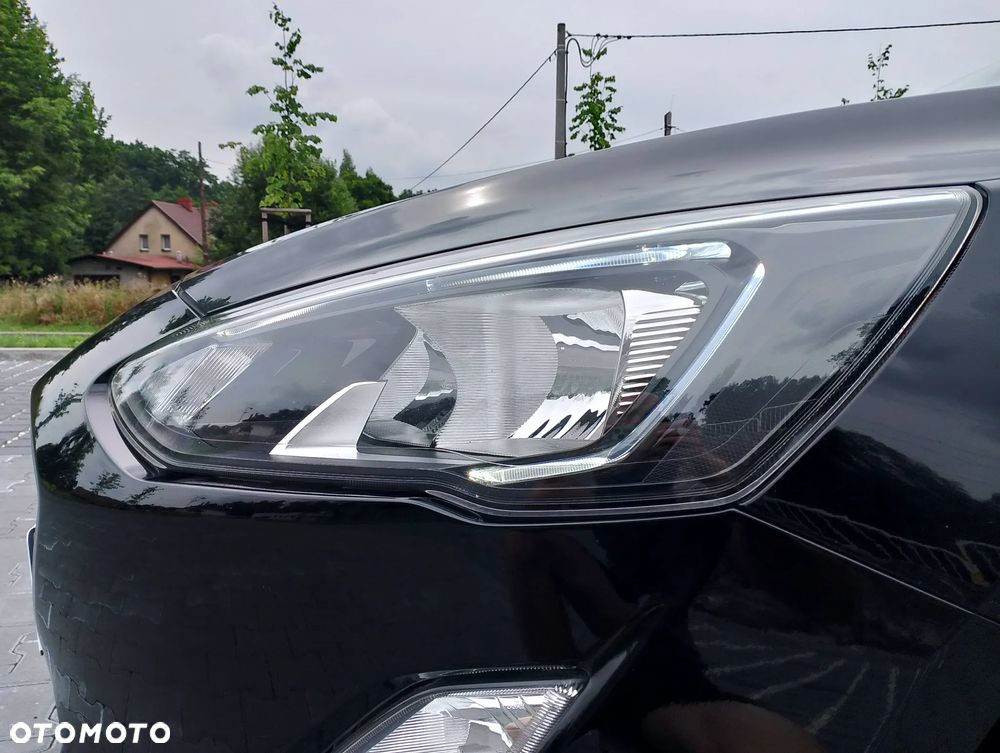 Ford Focus 1.5 TDCi SYNC Edition - 11