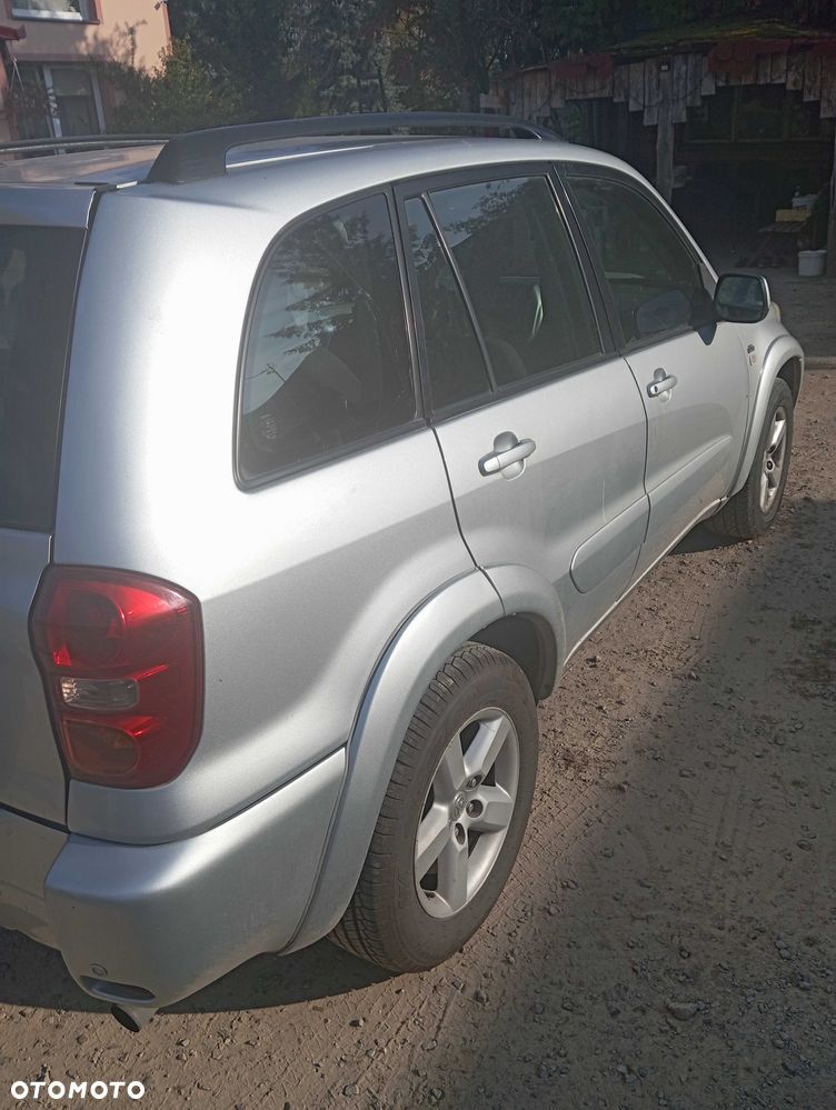 Toyota RAV4 - 5