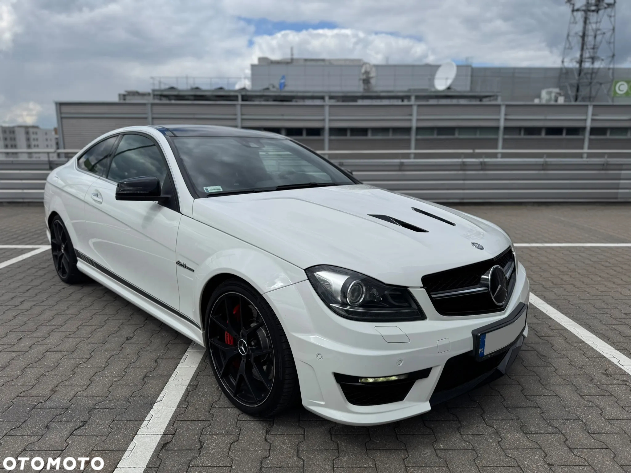 Mercedes-Benz Klasa C 63 AMG - 7