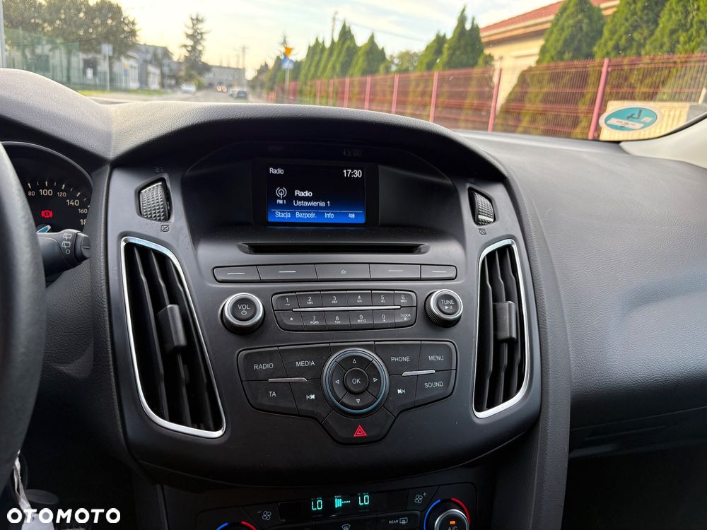 Ford Focus 1.0 EcoBoost Trend Sport - 14