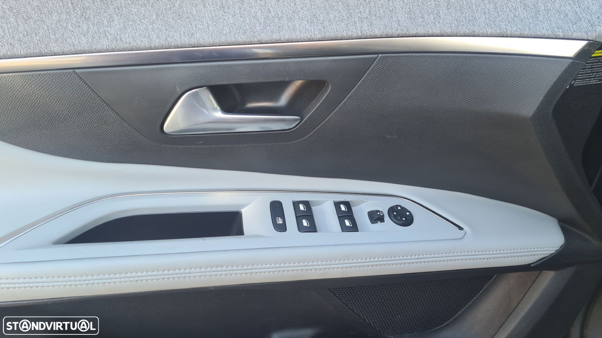Peugeot 5008 1.5 BlueHDi Allure EAT8 - 8