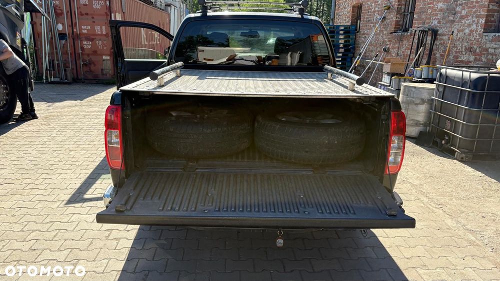 Nissan Navara 2.5 D Platinum - 3