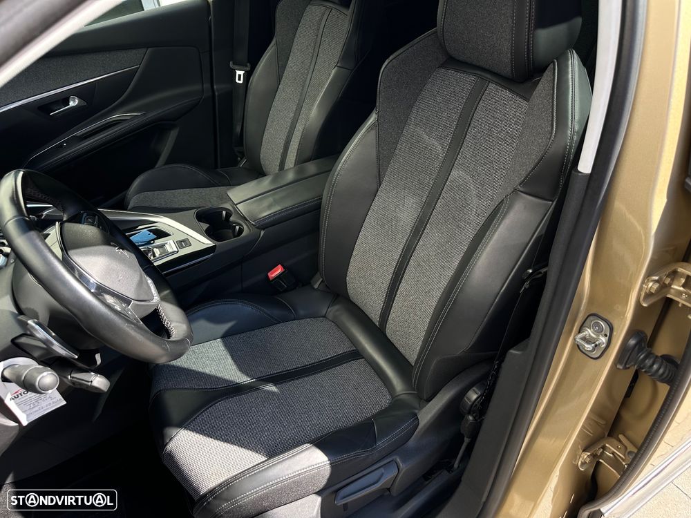 Peugeot 5008 1.2 PureTech Allure EAT8 - 13