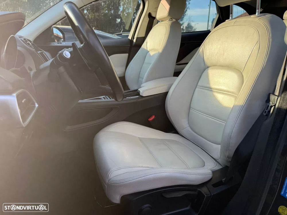 Jaguar F-Pace 2.0 i4D Prestige Aut. - 17