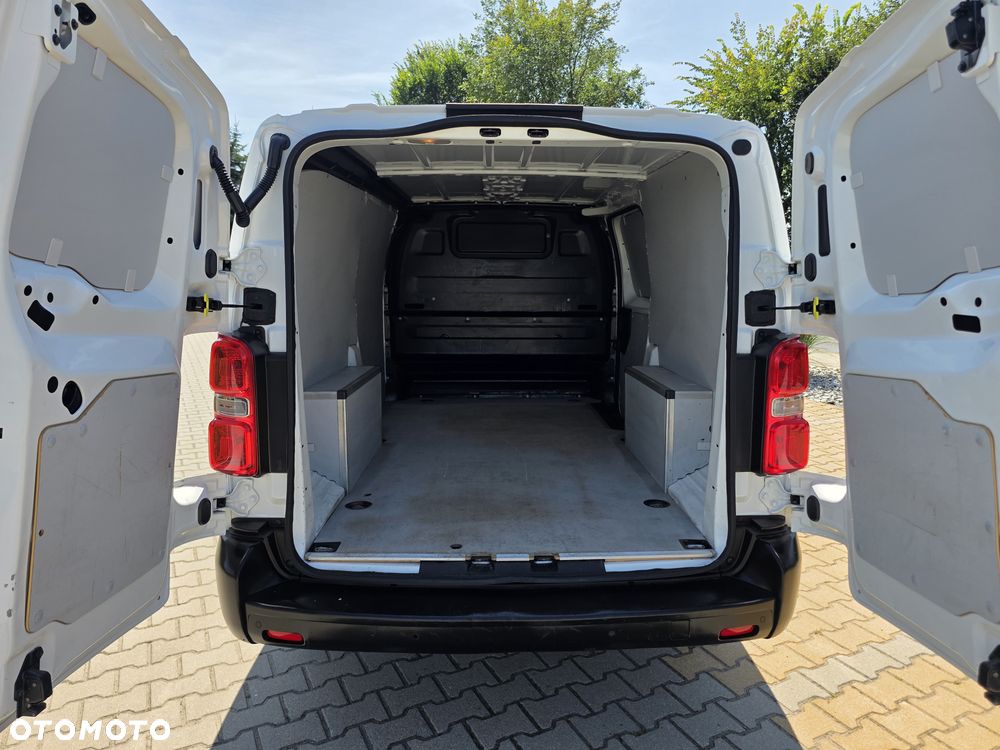 Opel Vivaro - 11