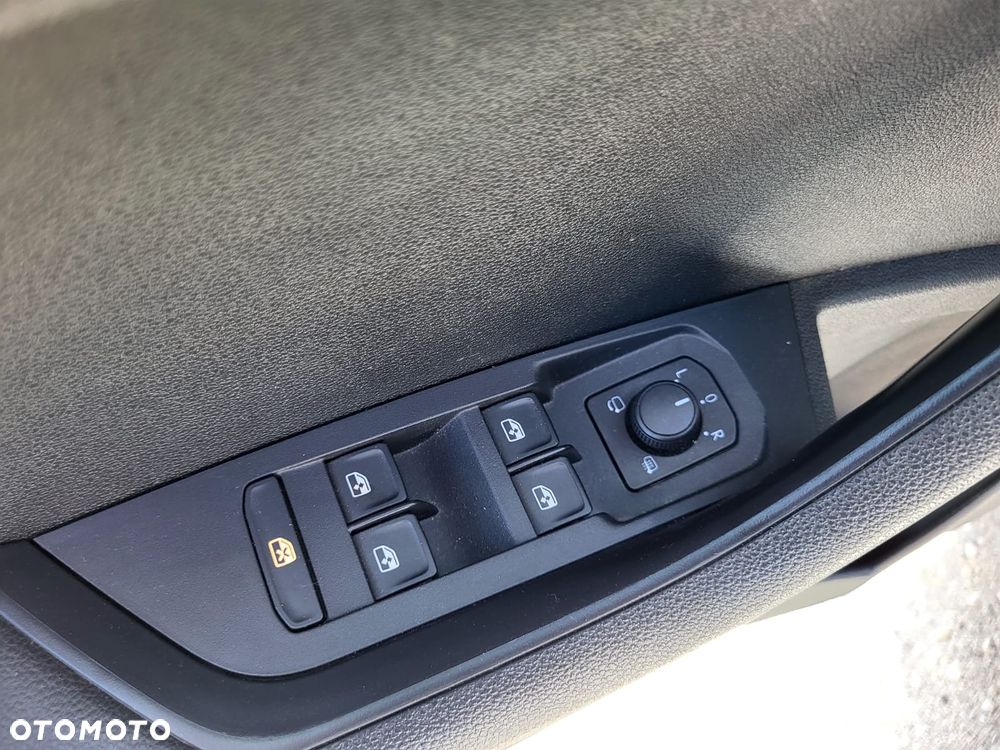 Skoda Karoq 2.0 TDI SCR DSG Ambition - 23
